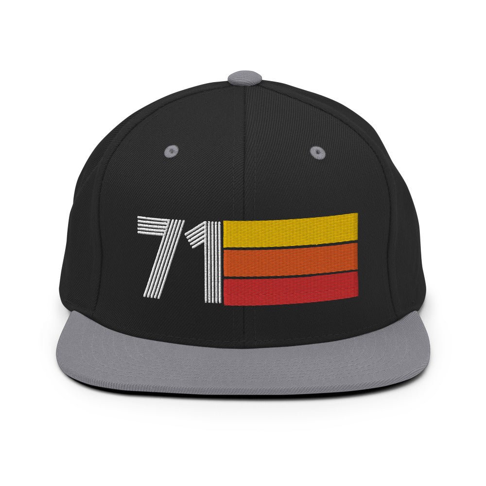 71 - 1971 Retro Tri-Line Snapback Hat - Styleuniversal