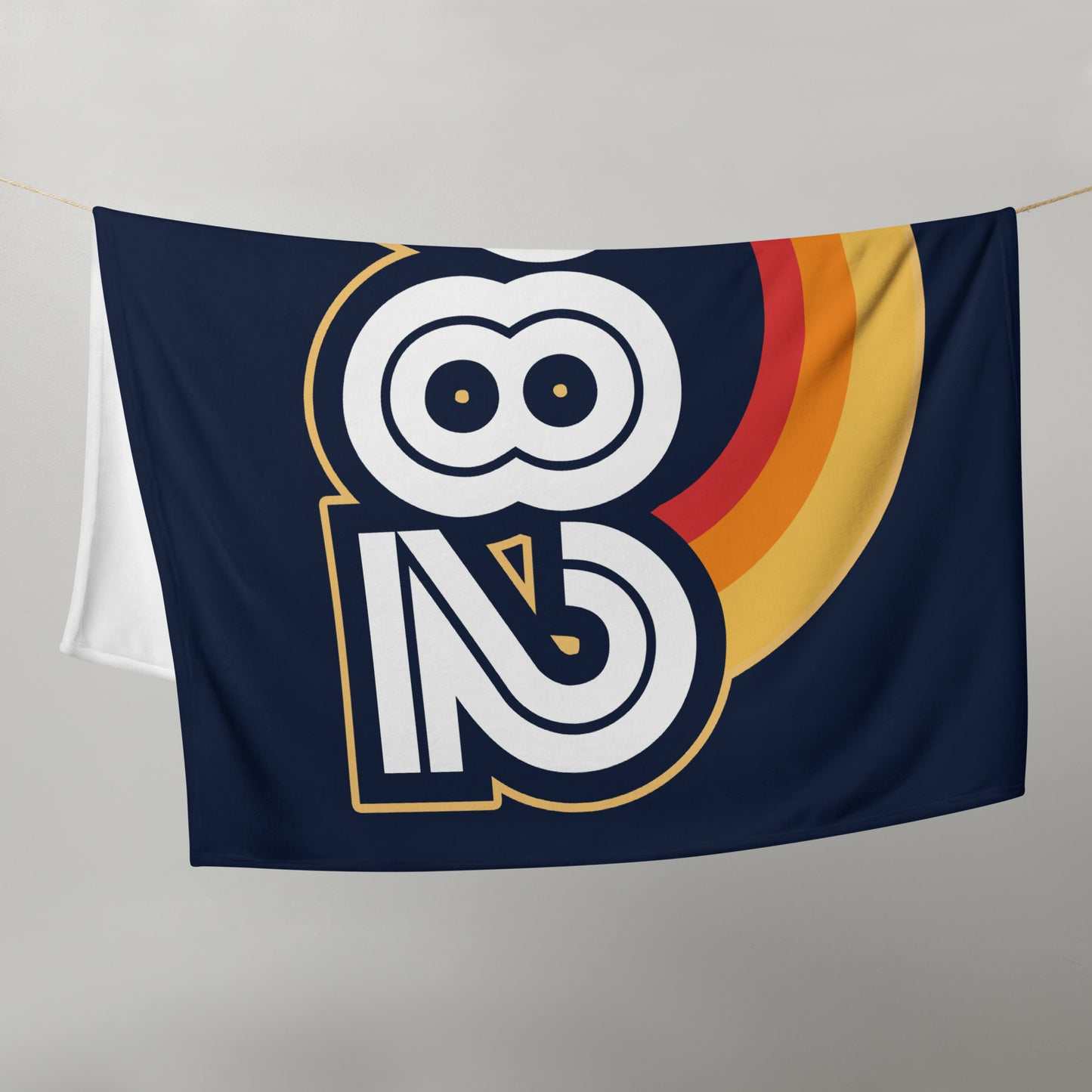 82 - 1982 Retro Sunset Throw Blanket